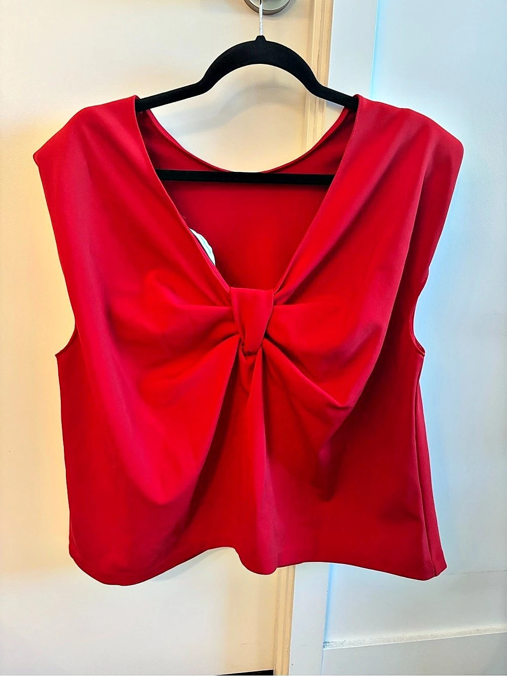 H&M Red Knot/Bow Back Top Size XL Like New